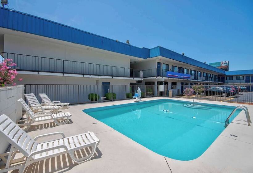 Motel 6 Russellville, Ar