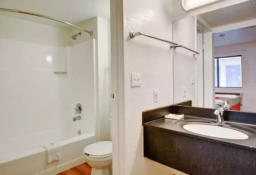 Motel 6southington, Ct  Hartford