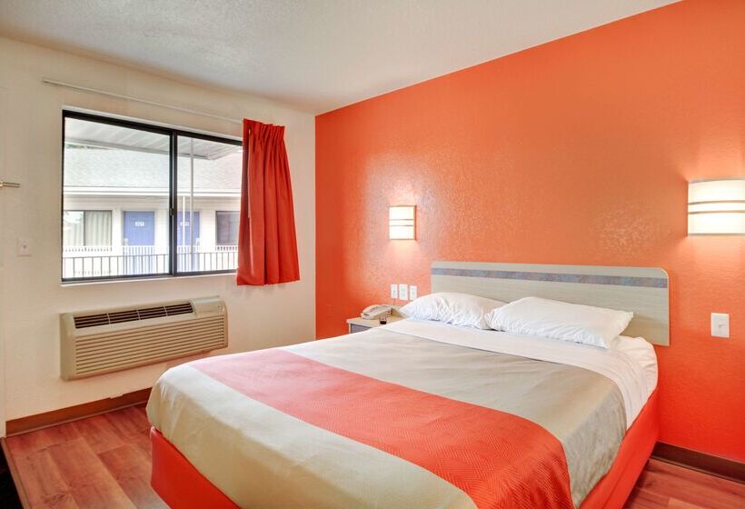 Motel 6southington, Ct  Hartford