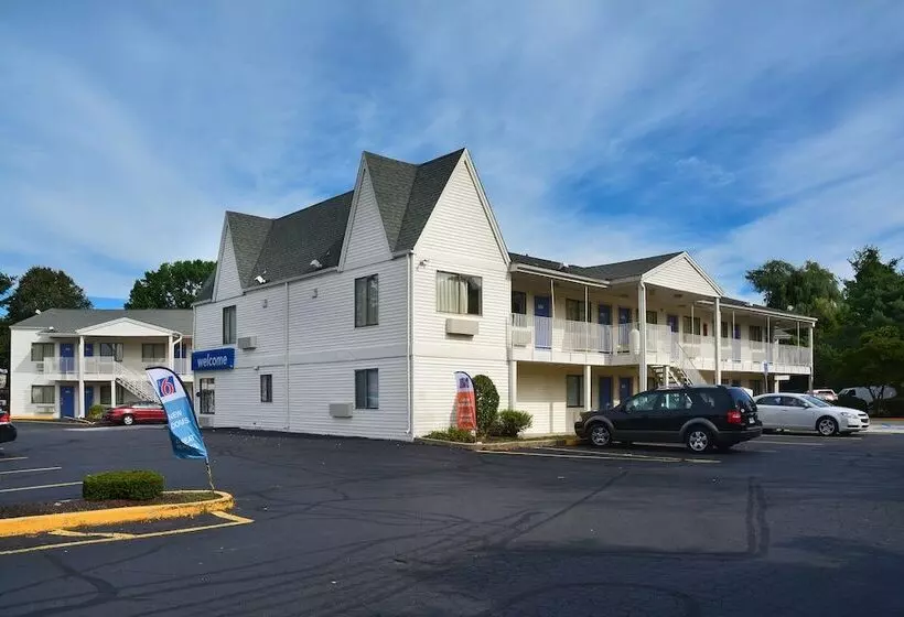 Motel 6southington, Ct  Hartford