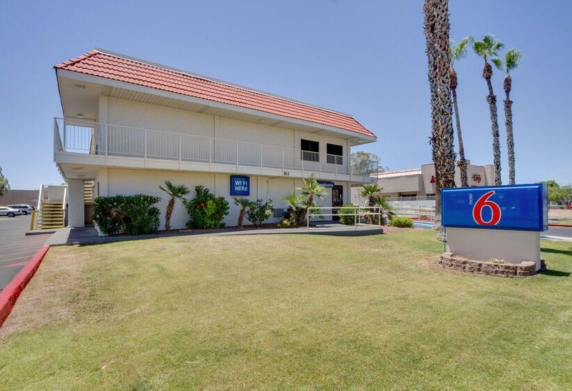 Motel 6tempe, Az  Broadway  Asu