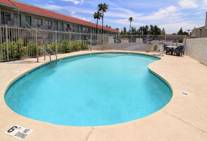 Motel 6tempe, Az  Broadway  Asu