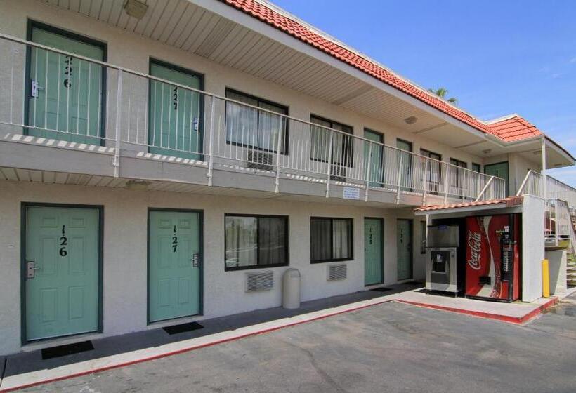 Motel 6tempe, Az  Broadway  Asu