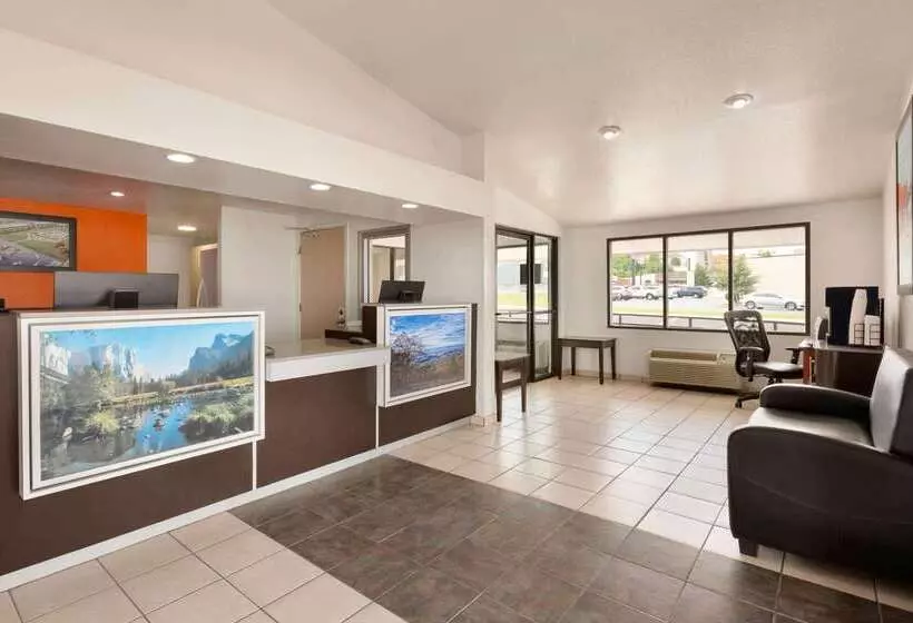 모텔 Howard Johnson By Wyndham Harrisonburg