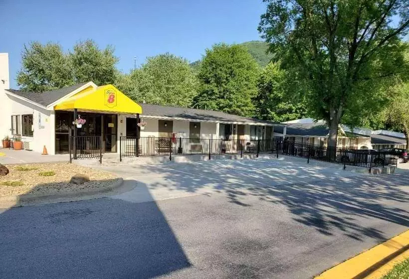 Motel Super 8 By Wyndham Asheville/biltmore