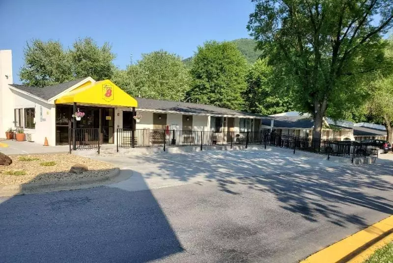 Motel Super 8 By Wyndham Asheville/biltmore