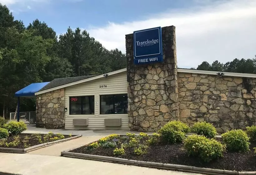 モーテル Travelodge By Wyndham Fayetteville
