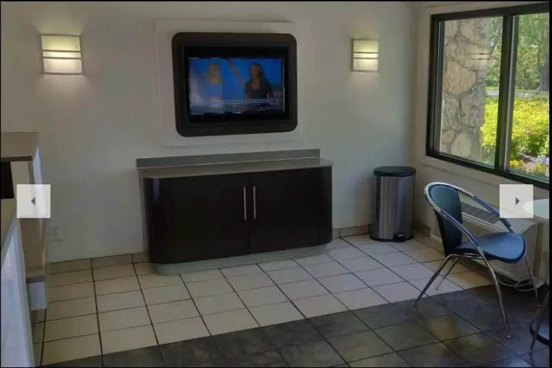 モーテル Travelodge By Wyndham Fayetteville