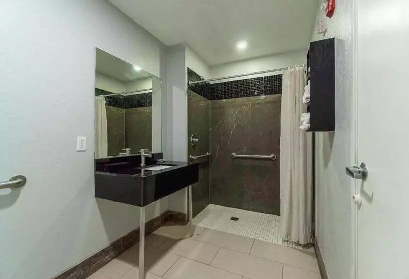 Мотель Xpress Inn & Extended Stays