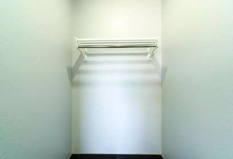 Мотель Xpress Inn & Extended Stays