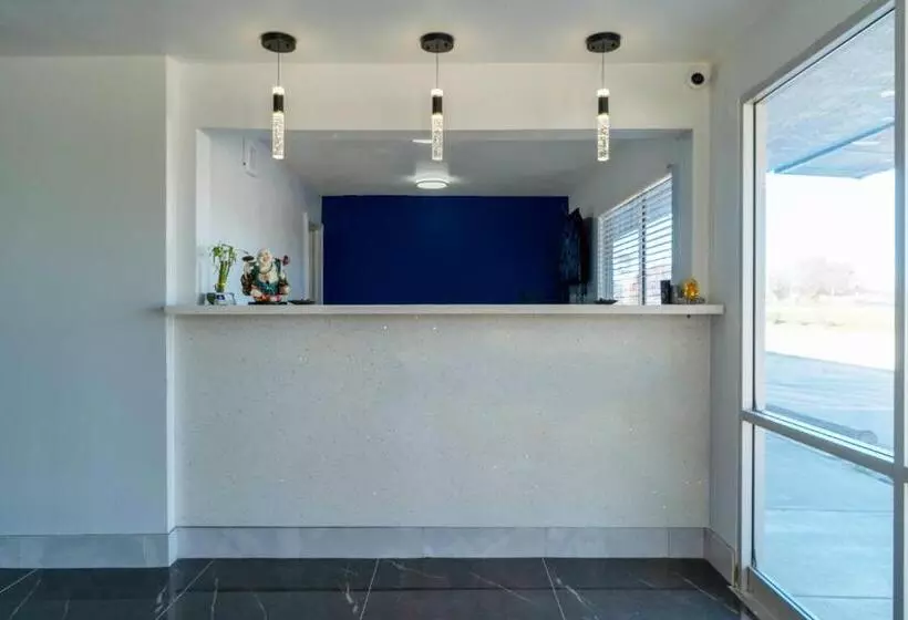 Мотель Xpress Inn & Extended Stays