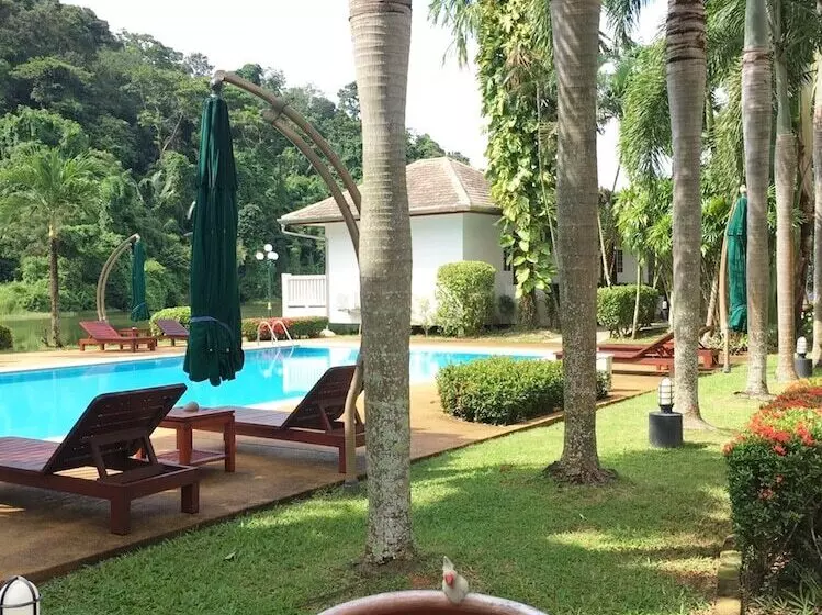 Serenity Lakeside Resort