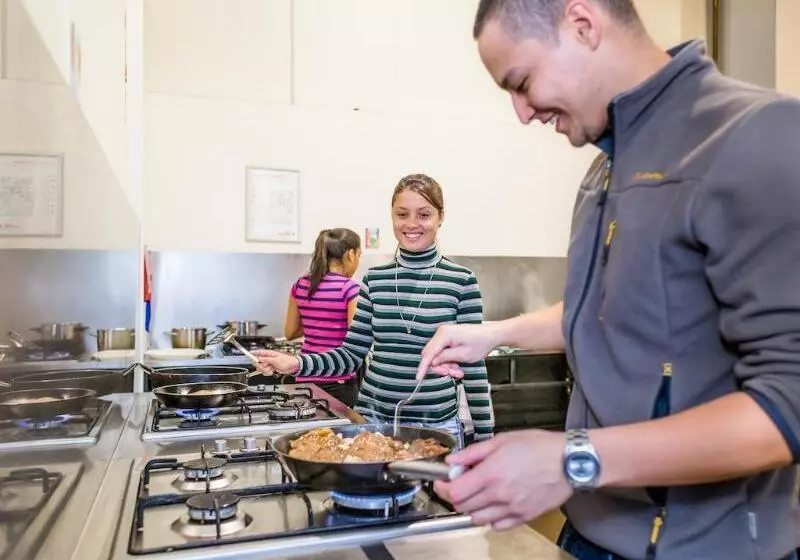 הוסטל The Village Melbourne