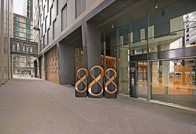 Astra Apartments Docklands