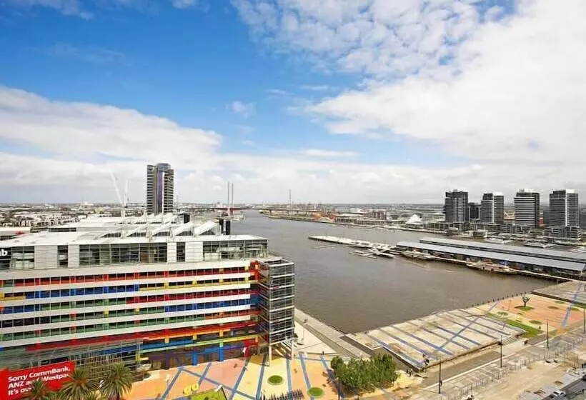 Astra Apartments Docklands