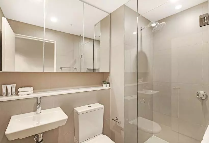 Astra Apartments Docklands