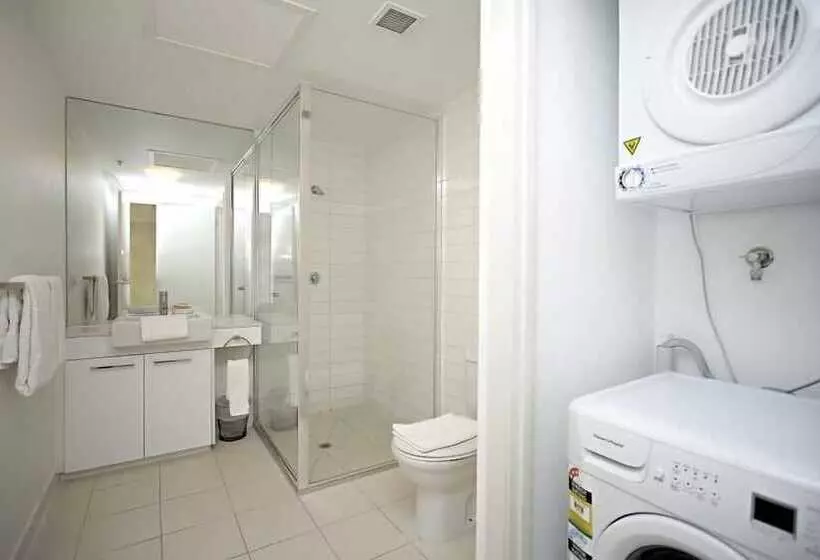 Astra Apartments Docklands