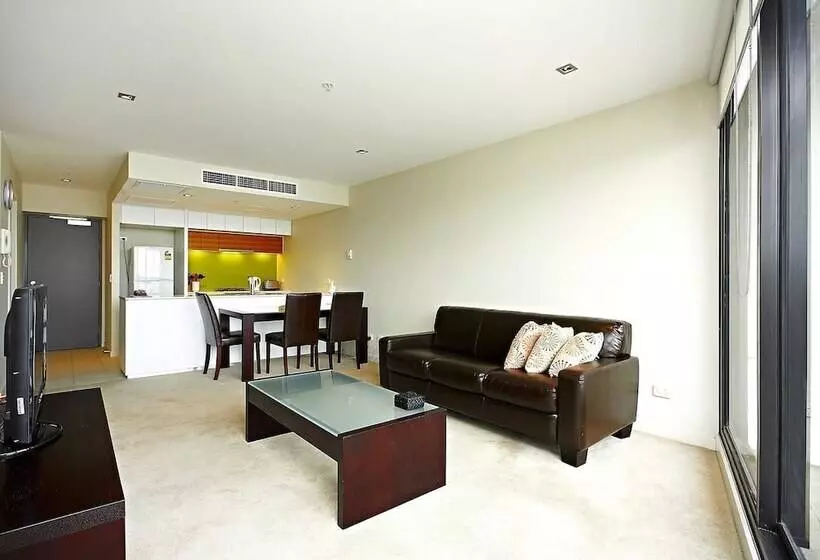 Astra Apartments Docklands