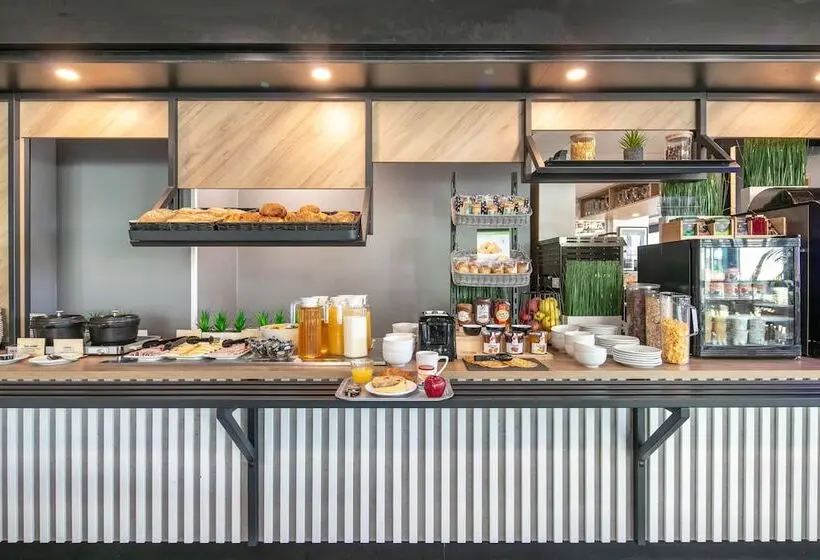 B&b Hotel Lyon Aéroport Saint Quentin Fallavier