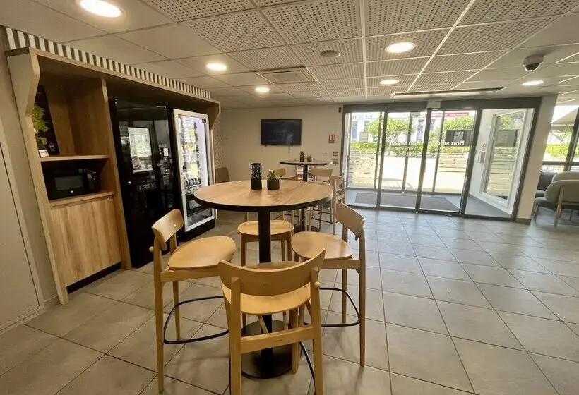 B&b Hotel Lyon Aéroport Saint Quentin Fallavier