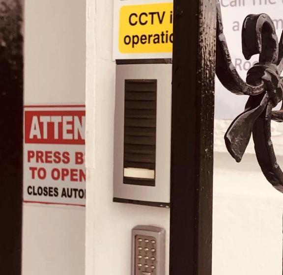 민박 Inn On The Broadway