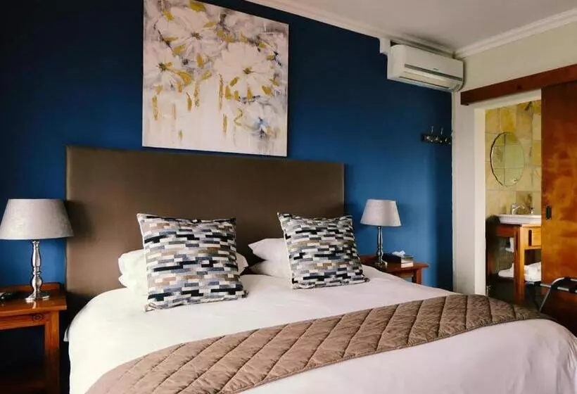 تختخواب و صبحانه Sea Whisper Guest House