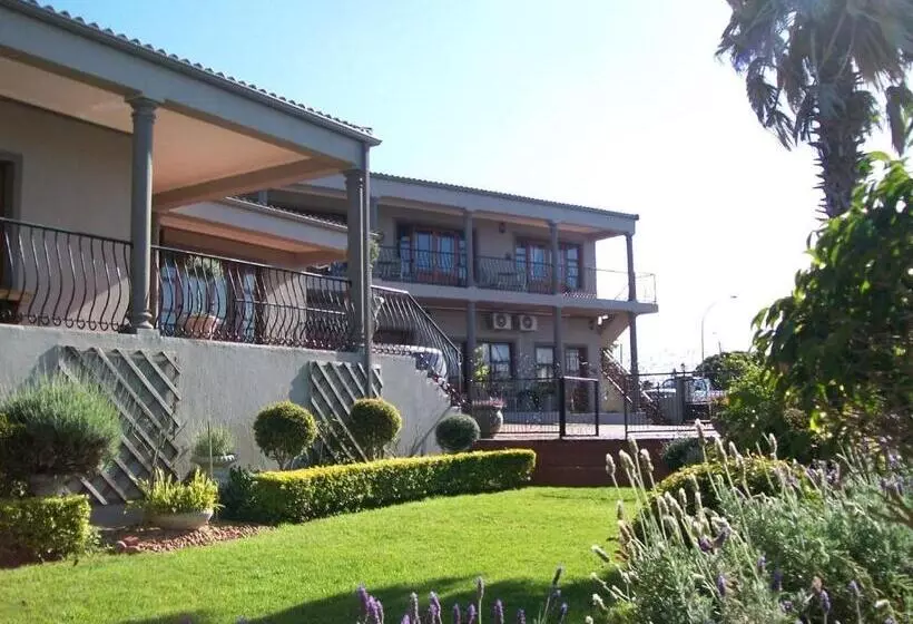 تختخواب و صبحانه Sea Whisper Guest House