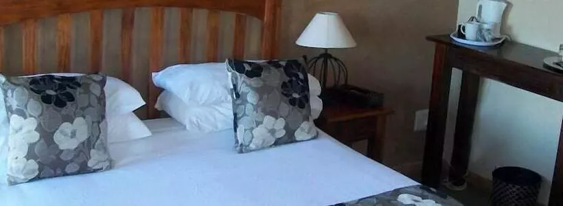 تختخواب و صبحانه Sea Whisper Guest House