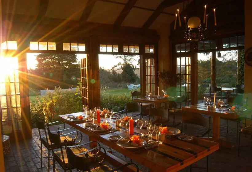 مبيت وإفطار Tarn Country House