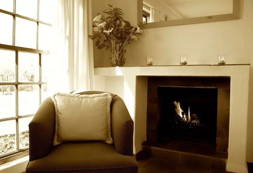 مبيت وإفطار Tarn Country House