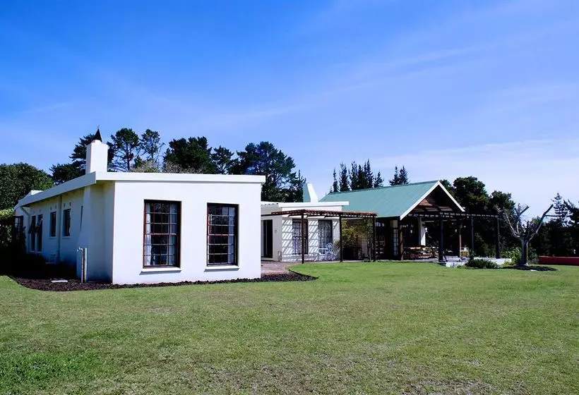 مبيت وإفطار Tarn Country House