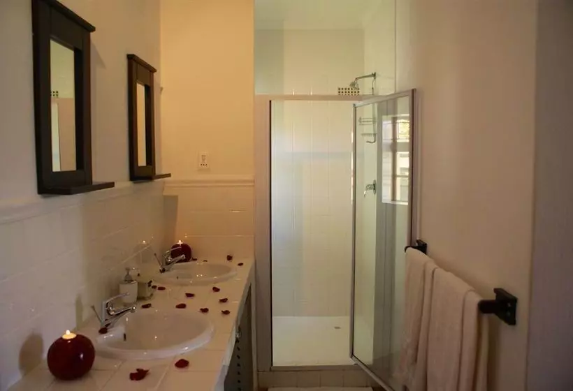 مبيت وإفطار Tarn Country House