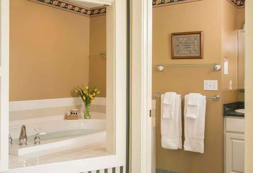 Bed and Breakfast The Inn At Ormsby Hill