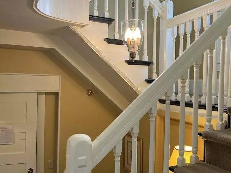 Bed and Breakfast The Inn At Ormsby Hill