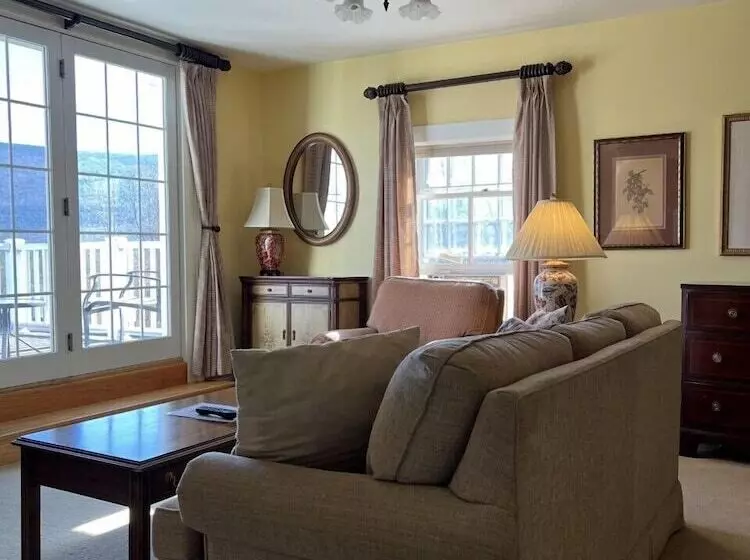 Bed and Breakfast The Inn At Ormsby Hill