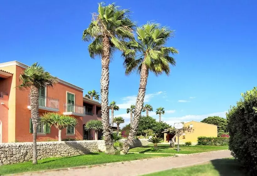 هتل Club Baia Samuele