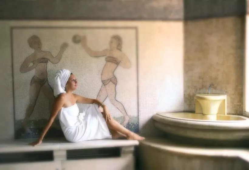 هتل Club Baia Samuele