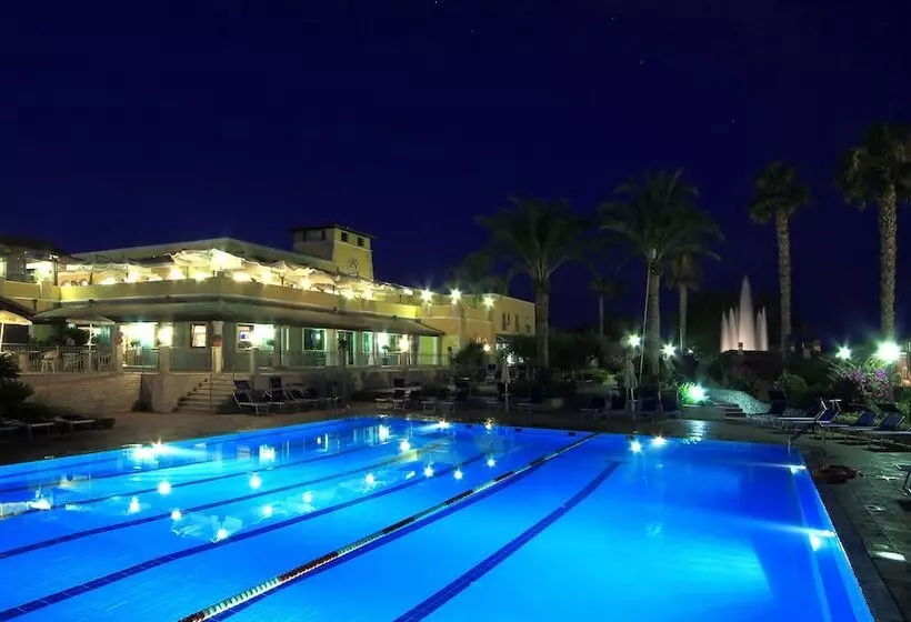 هتل Club Baia Samuele