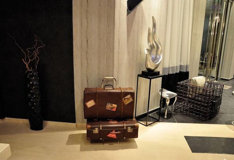 Отель Gallery Art