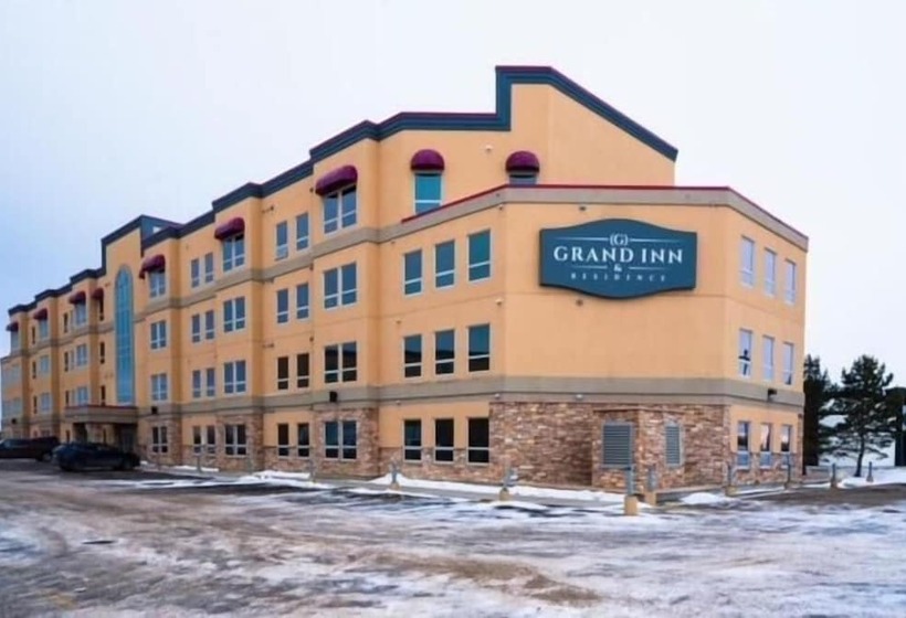 בית מלון כפרי Grand Inn & Residence Grande Prairie