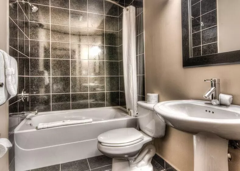 هتل Grand Inn & Residence Grande Prairie