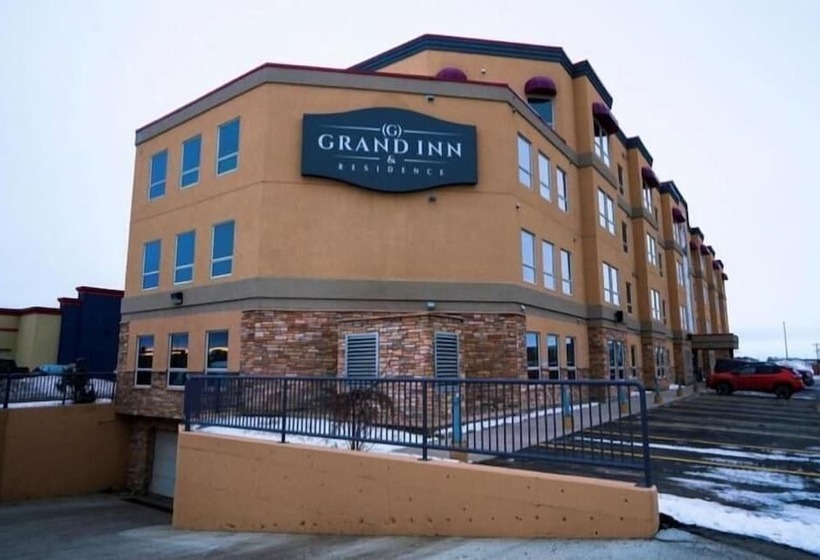 בית מלון כפרי Grand Inn & Residence Grande Prairie