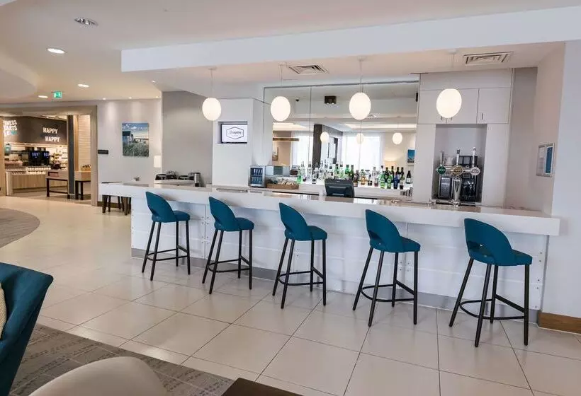 בית מלון כפרי Hampton By Hilton Bournemouth
