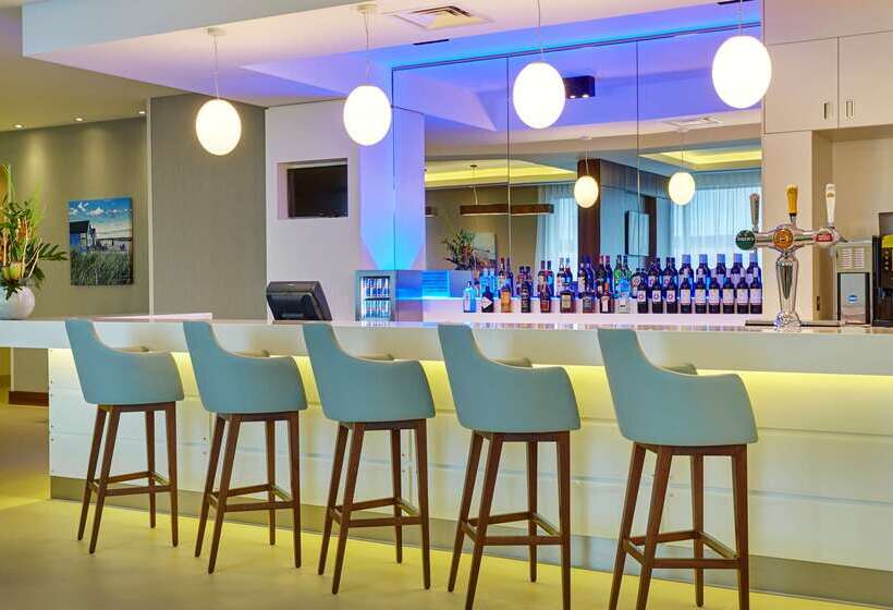 فندق Hampton By Hilton Bournemouth