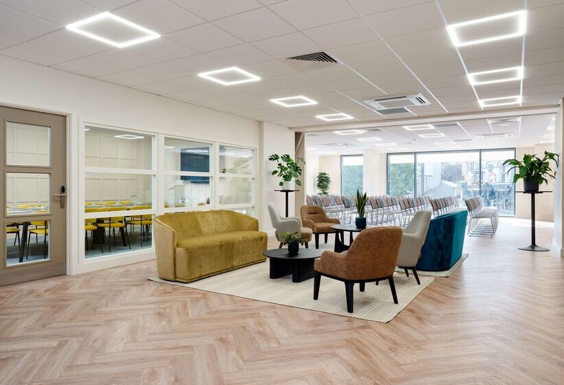 فندق Hampton By Hilton Bournemouth