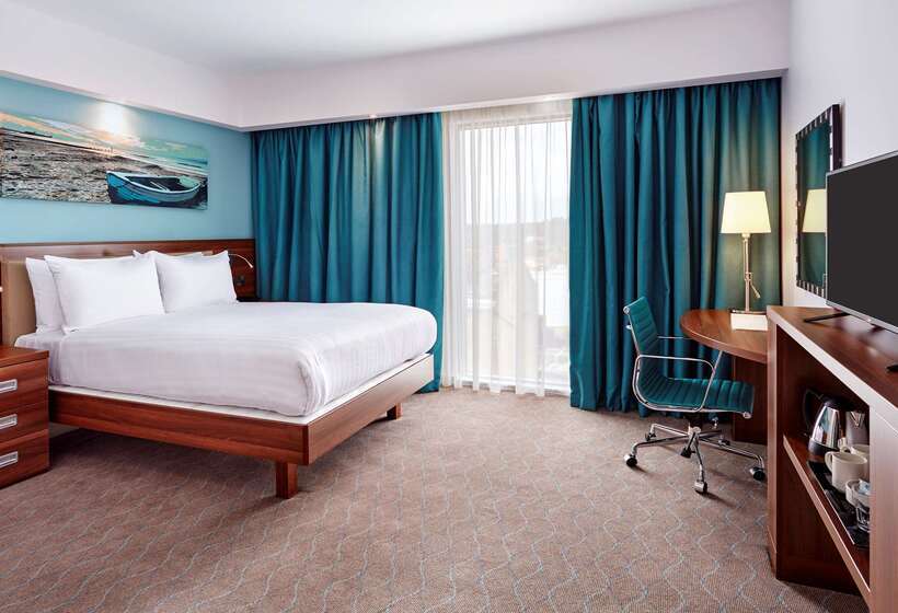فندق Hampton By Hilton Bournemouth