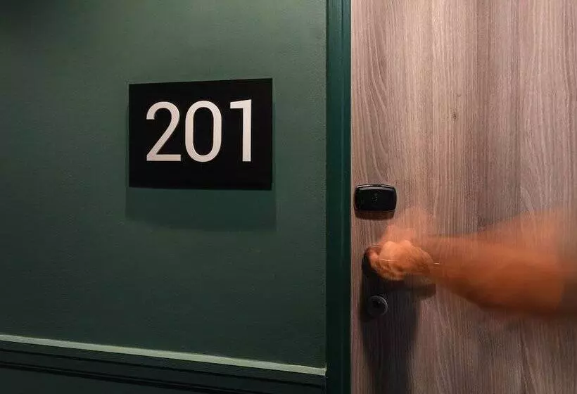 Отель Ibis Lyon Est Meyzieu