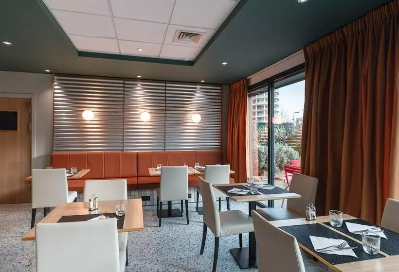 Отель Ibis Lyon Est Meyzieu