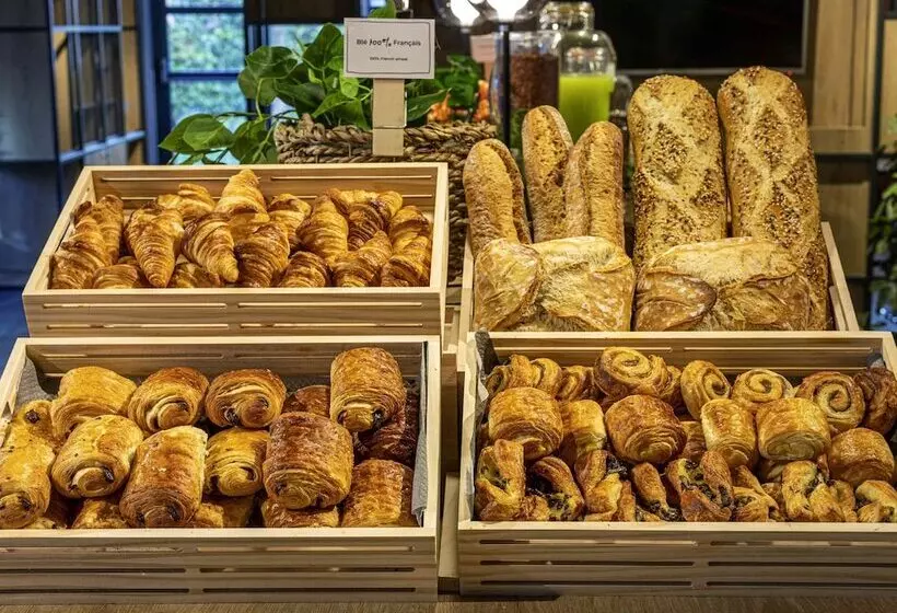 Отель Ibis Lyon Est Meyzieu