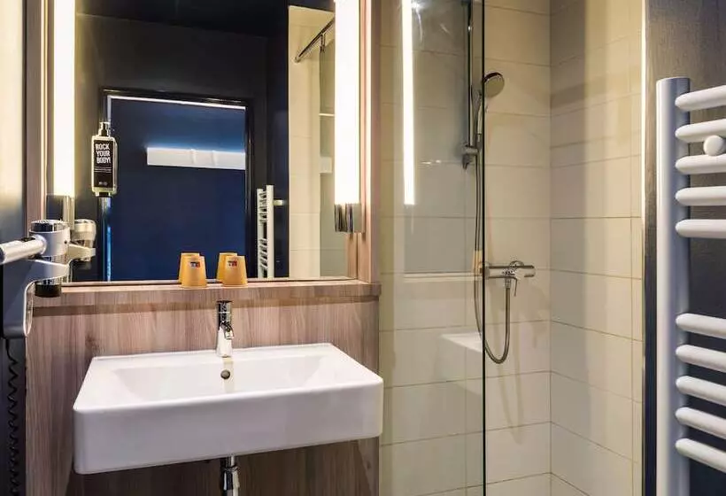 Отель Ibis Lyon Est Meyzieu